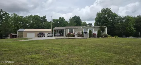 815 Crooked Branch Pvt Rd, Huntsville, TN 37756
