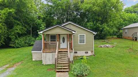 280 W Newcomen St, Alcoa, TN 37701