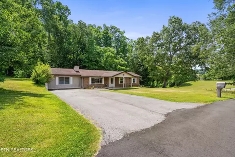 7712 Kinnamon Rd, Knoxville, TN 37920