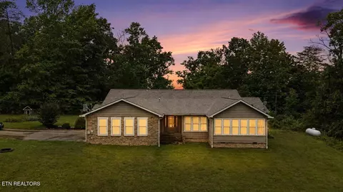 185 Valley View Ln, Jellico, TN 37762