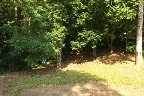 2415 Old Chilhowee Rd, Seymour, TN 37865