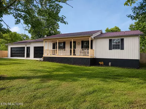 151 Pond Rd, Oliver Springs, TN 37840