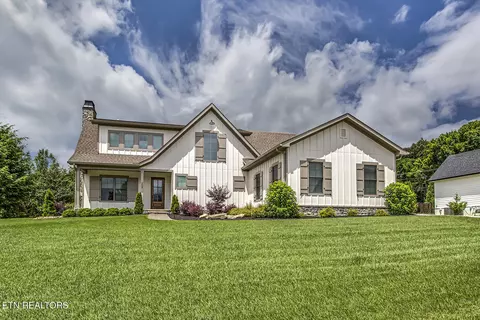 209 Fence Post Ln, Knoxville, TN 37934