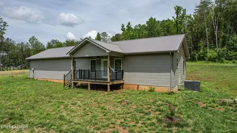 321 Old State Rd, Madisonville, TN 37354