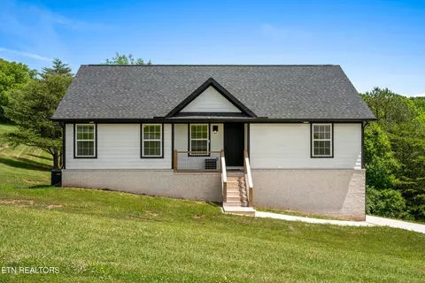 3886 Settlers Tr, Kodak, TN 37764