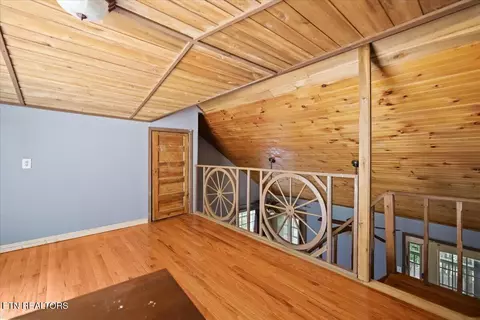 Entry Way - 578 Fox Branch Rd, Clairfield, TN 37715 photo 7 of 9