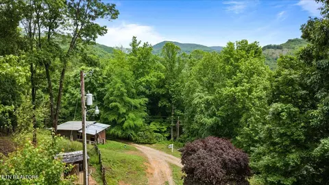 Exterior - 578 Fox Branch Rd, Clairfield, TN 37715 photo 9 of 10