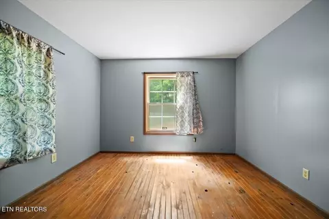 Bedroom - 578 Fox Branch Rd, Clairfield, TN 37715 photo 3 of 5