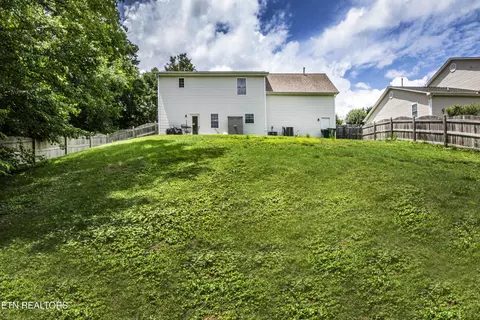Exterior - 198 Nicely Tr, Powell, TN 37849 photo 5 of 7