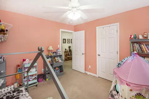 Bedroom - 198 Nicely Tr, Powell, TN 37849 photo 6 of 6