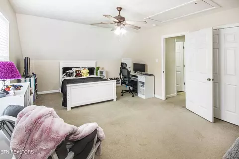 Bedroom - 198 Nicely Tr, Powell, TN 37849 photo 5 of 6