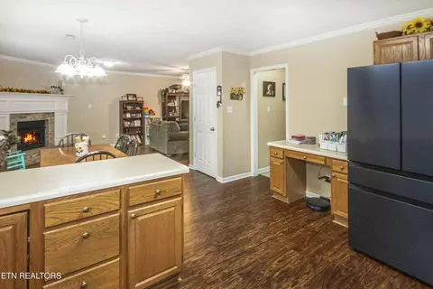 Kitchen - 198 Nicely Tr, Powell, TN 37849 photo 4 of 4