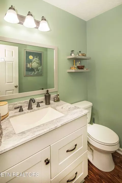 Bath - 198 Nicely Tr, Powell, TN 37849 photo 1 of 4
