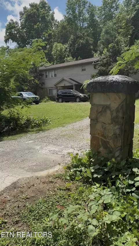 7413 Yount Rd, Knoxville, TN 37931