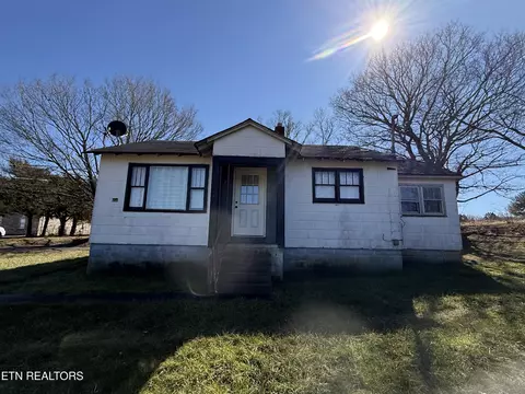 8032 Emory Rd, Corryton, TN 37721