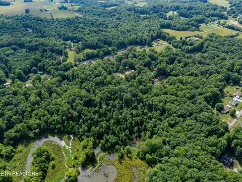 416 Liberty Rd, Wartburg, TN 37887