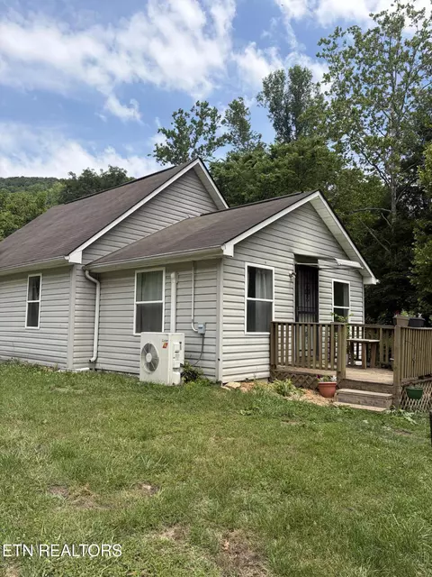 944 W Short Mountain Rd, Sneedville, TN 37869