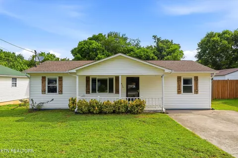 816 Pershing St, Maryville, TN 37801