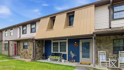 625 S Asbury Dr #11, Pigeon Forge, TN 37863