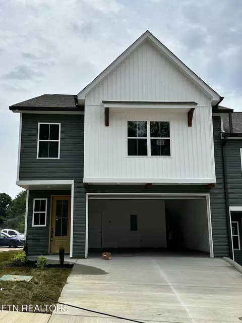 1642 Lateglow Way, Knoxville, TN 37931