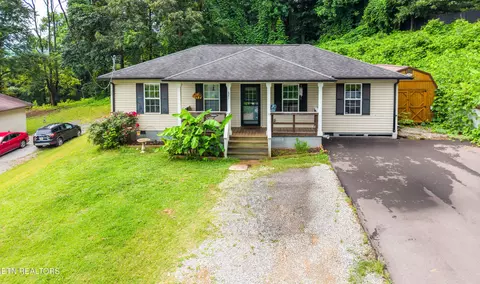 621 Latham Ave, Knoxville, TN 37920
