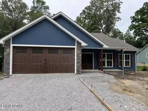 156 Pomeroy Dr, Crossville, TN 38558