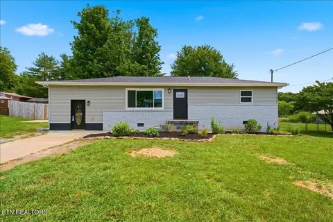7920 Powell Heights Rd, Powell, TN 37849