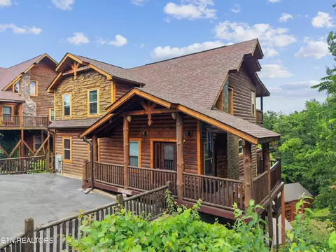 452 Alpine Mountain Way, Pigeon Forge, TN 37863