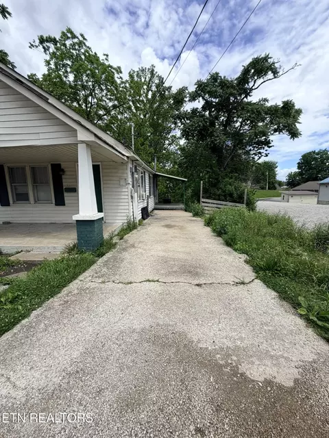 Other - 18700 Alberta St, Oneida, TN 37841 photo 2 of 12