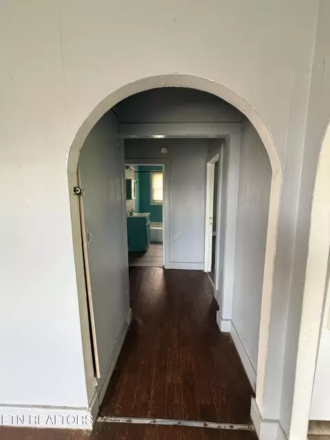 Entry Way - 18700 Alberta St, Oneida, TN 37841 photo 1 of 2