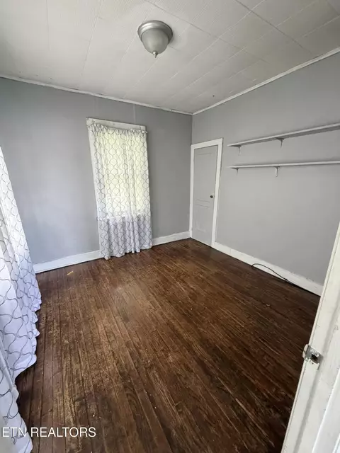 Bedroom - 18700 Alberta St, Oneida, TN 37841 photo 1 of 2