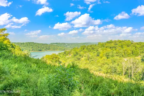 00 Shanghai Landing Ln, La Follette, TN 37766