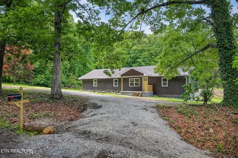 76 Ed Houston Rd, Crossville, TN 38571