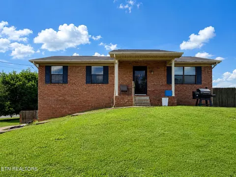 435 Clearbrook Dr, Jefferson City, TN 37760