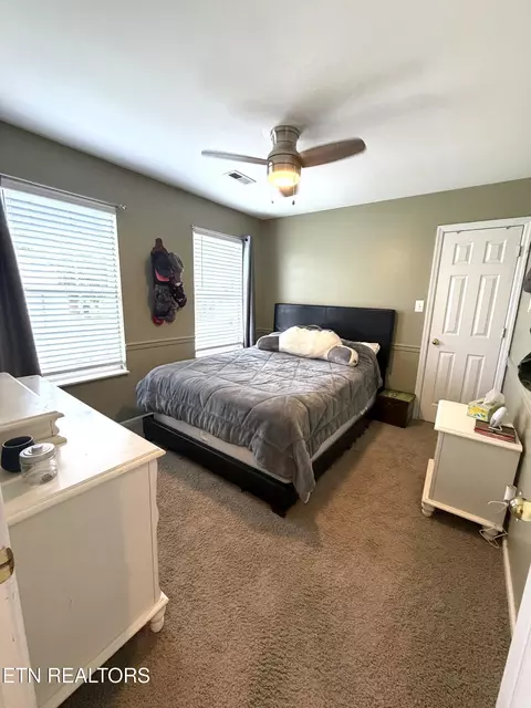 Bedroom - 7219 Emerald Heath Rd, Powell, TN 37849 photo 3 of 3