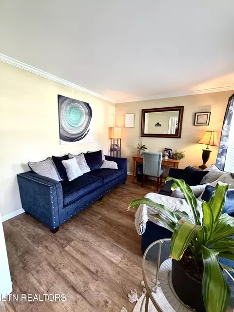 Living - 7219 Emerald Heath Rd, Powell, TN 37849 photo 1 of 4
