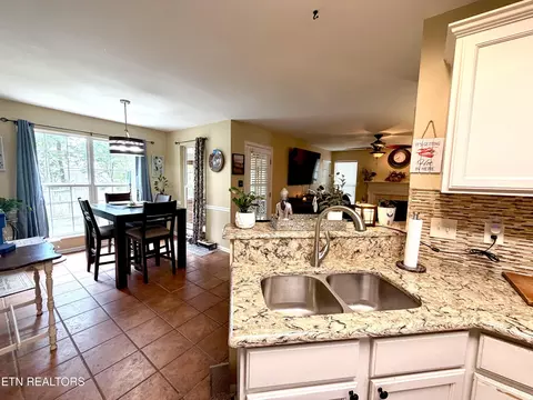 Kitchen - 7219 Emerald Heath Rd, Powell, TN 37849 photo 6 of 6