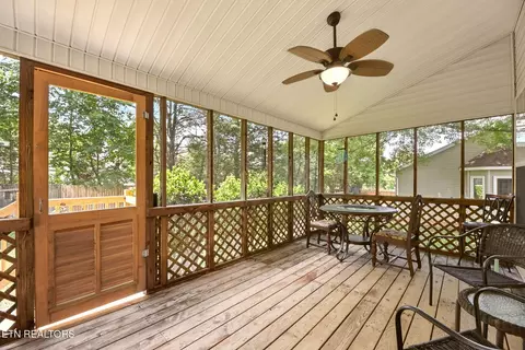 Exterior - 7219 Emerald Heath Rd, Powell, TN 37849 photo 5 of 6