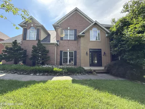 1330 Berkley Hills Ln, Powell, TN 37849