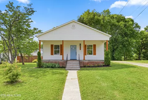 2628 Woodrow Dr, Knoxville, TN 37918
