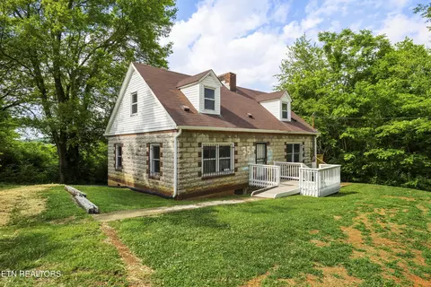 359 Nash Rd, Knoxville, TN 37914