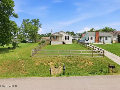 2721 Carson Ave, Knoxville, TN 37917