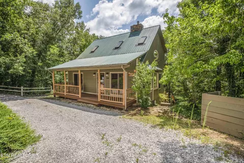 218 Ace Gap Rd, Townsend, TN 37882