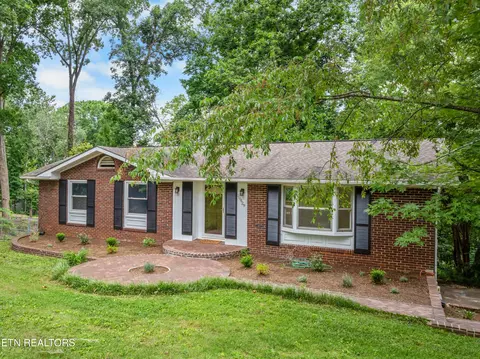 10829 Sonja Dr, Knoxville, TN 37934