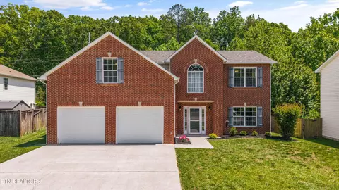1524 Pebble Shore Ln, Knoxville, TN 37931
