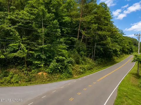 2131 Goose Gap Rd, Sevierville, TN 37876