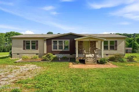 820 Childress Ave, Sweetwater, TN 37874