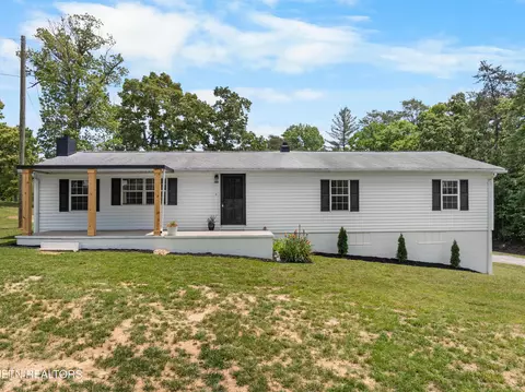 636 W Marine Rd, Knoxville, TN 37920