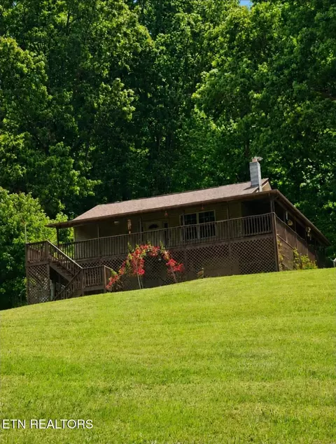 395 Cunningham Rd, Tazewell, TN 37879