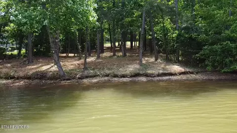 764 Wood Duck Dr, Vonore, TN 37885